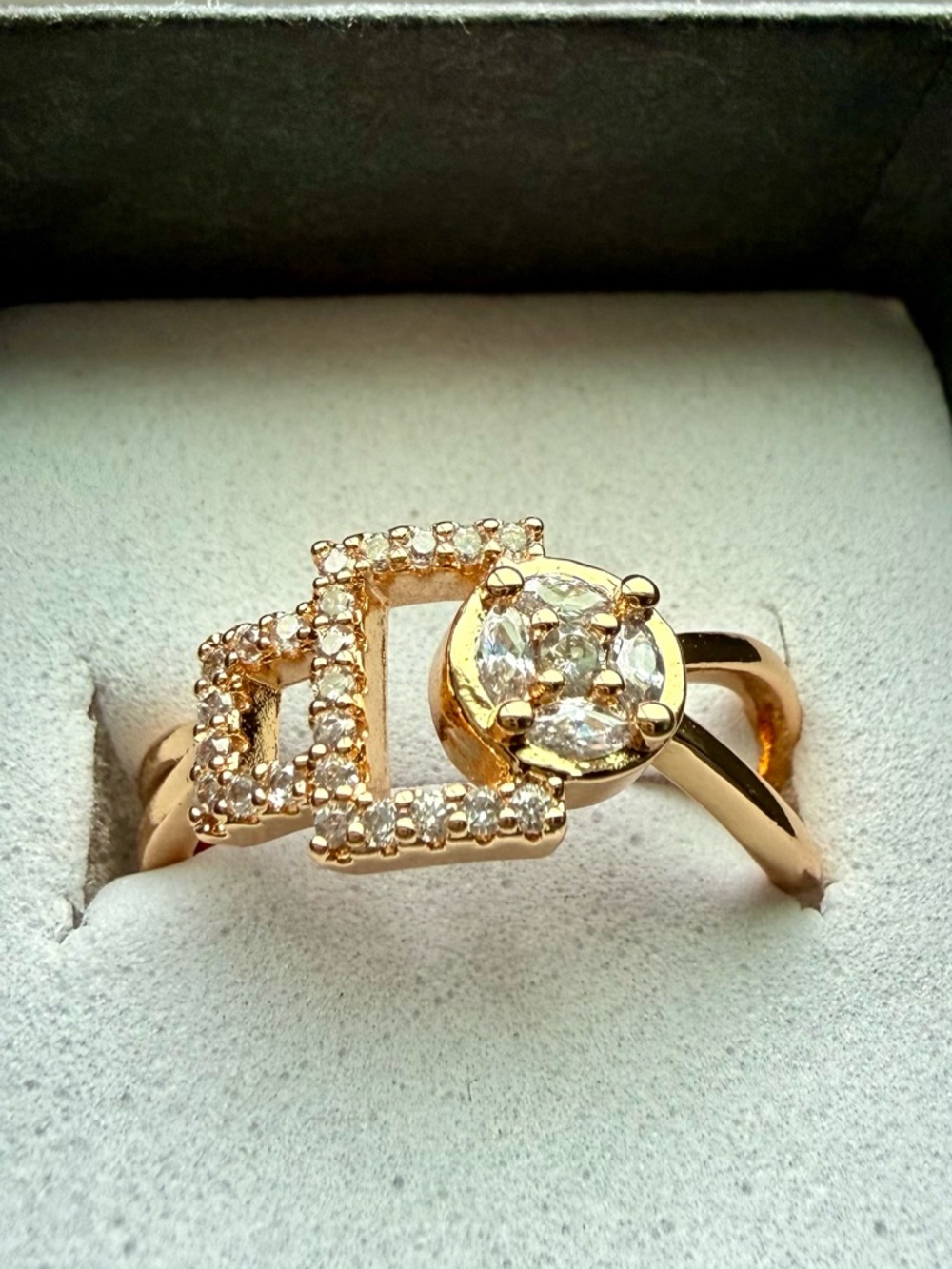 NEW! 18k Rose Gold-Tone Cubic Zirconia Statement Ring - size 6